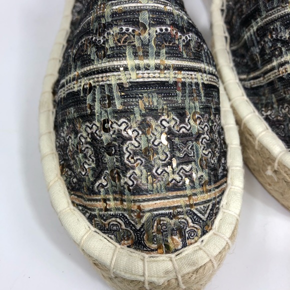 Muk Luk Sequin Gray Metallic Espadrilles NWT 9 - Picture 2 of 8
